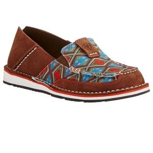 COPY - Ariat Cruisers!